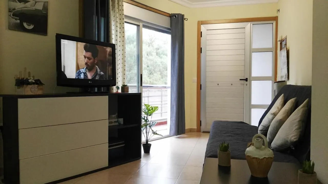 شقة بلايا دي سان خوان  في Apartamento A Pie De Playa