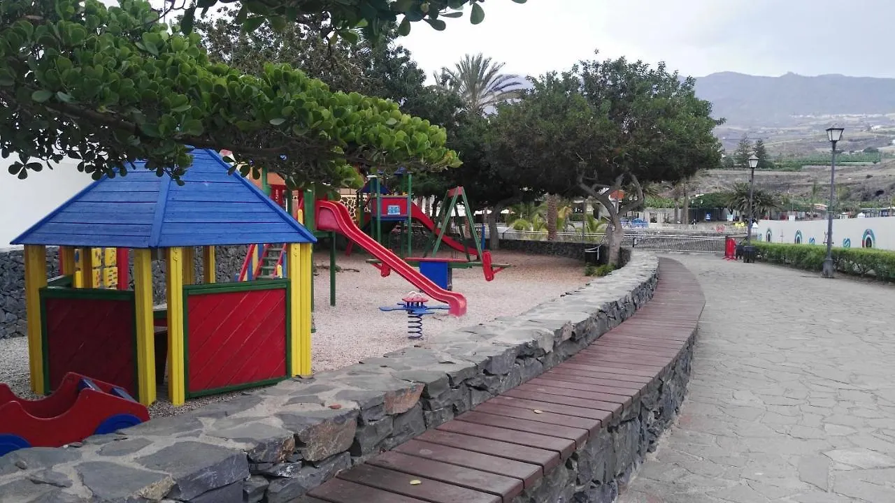 شقة بلايا دي سان خوان  في Apartamento A Pie De Playa