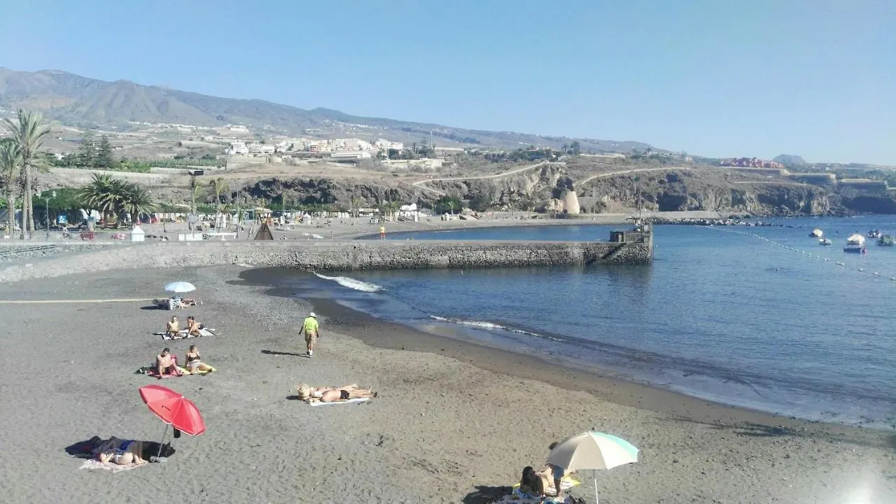 شقة بلايا دي سان خوان  في Apartamento A Pie De Playa